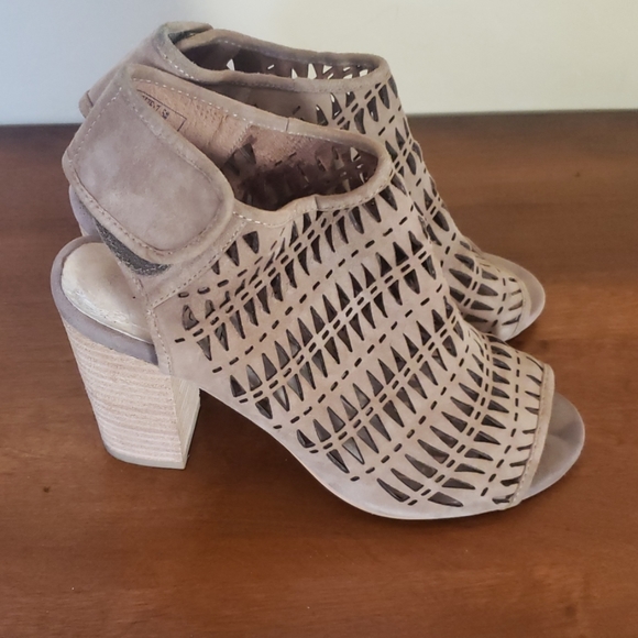 jeffrey campbell nightwing bootie